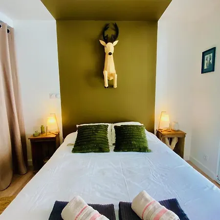 Apartment L'escapade Forestiere - Coeur De Avec Terrasse Nîmes